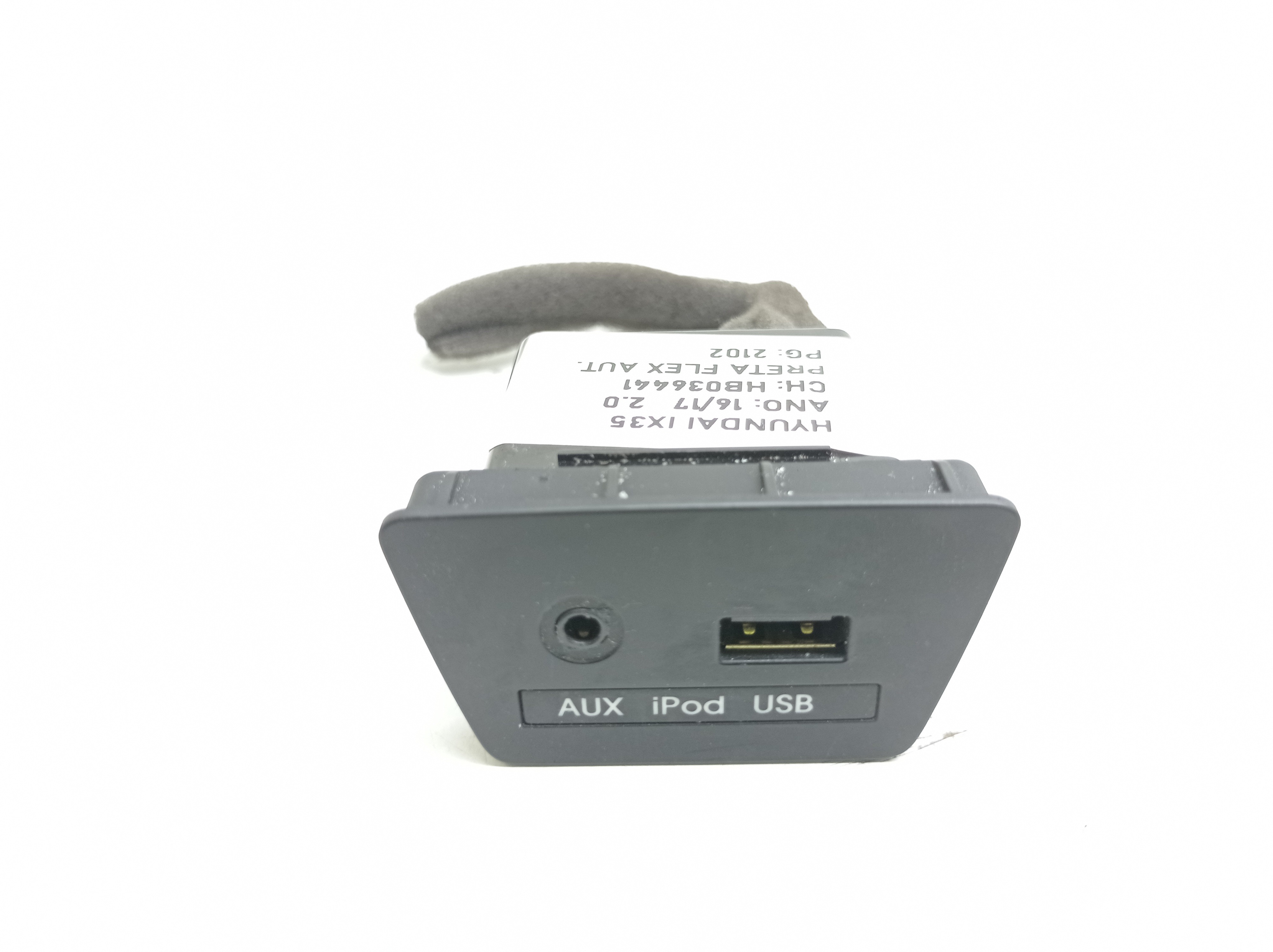 Entrada Usb Auxiliar Hyundai Ix35 2.0 2016 / 2017 961102s500