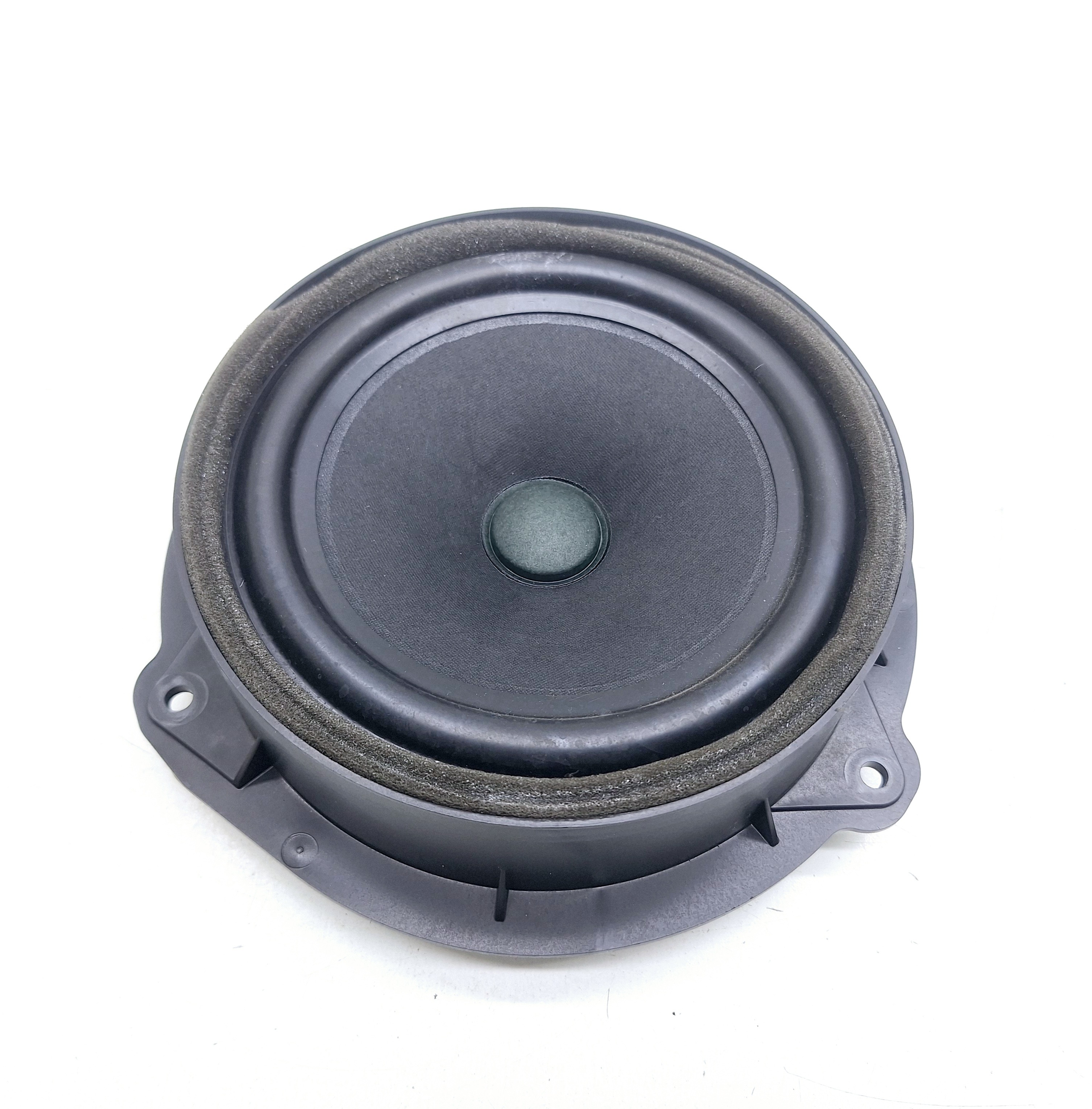 Alto Falante Traseiro Audi Q3 Tfsi 1.4 2020 Nº83a035411 Preto
