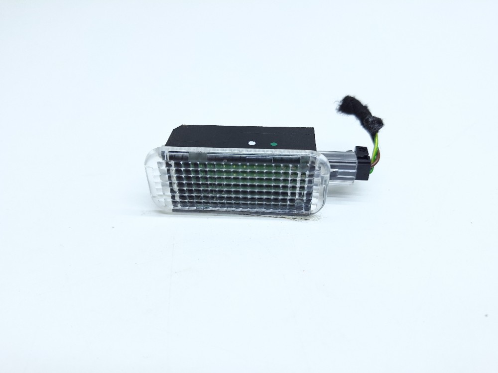 Luz Cortesia Porta Malas Audi Q3 2.0 2024 8j0947409b