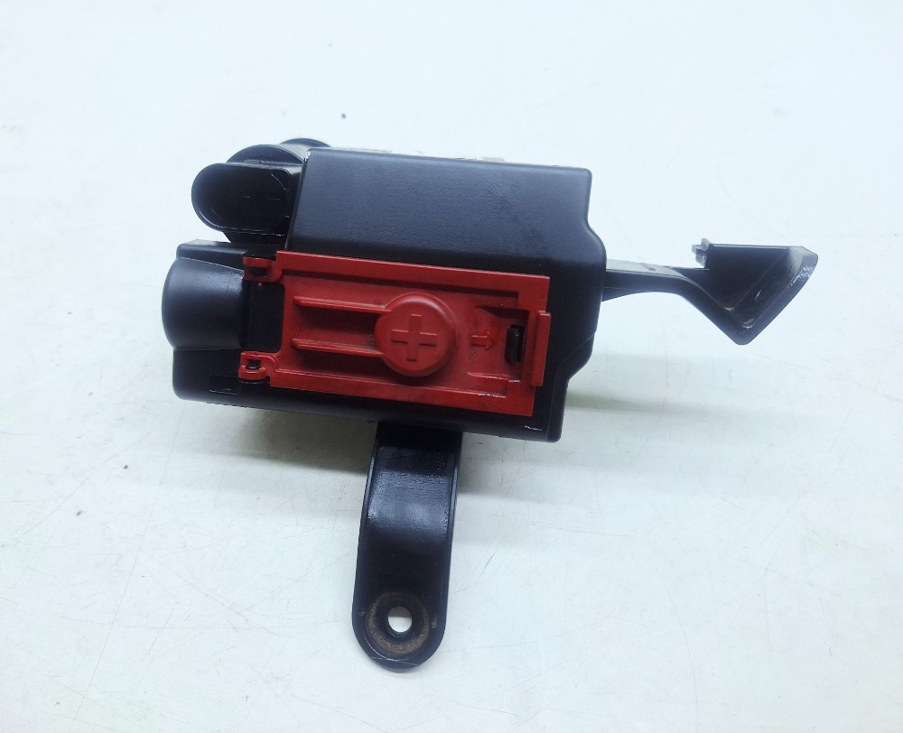 Polo Positivo Bateria Audi A5 2.0 2018 8W0941823F