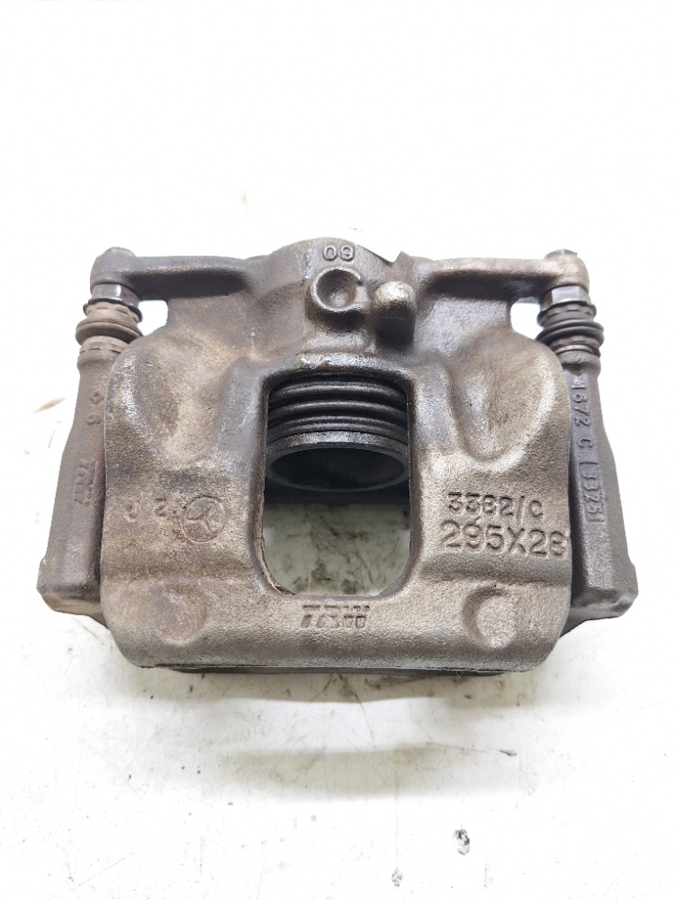 Cavalete Dianteira Esquerda Mercedes Gla 200 1.6 2015 2016