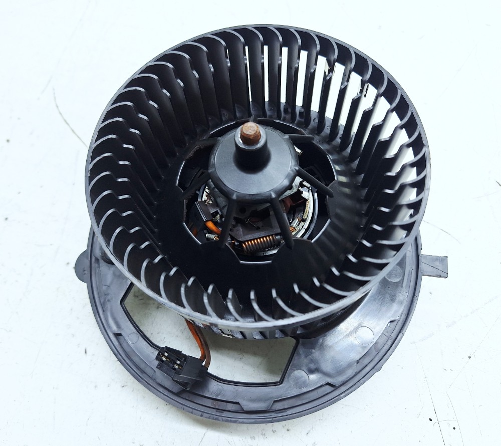 Ventilador Ar Condicionado Vw Jetta Gli 2.0 2024 T1018594r