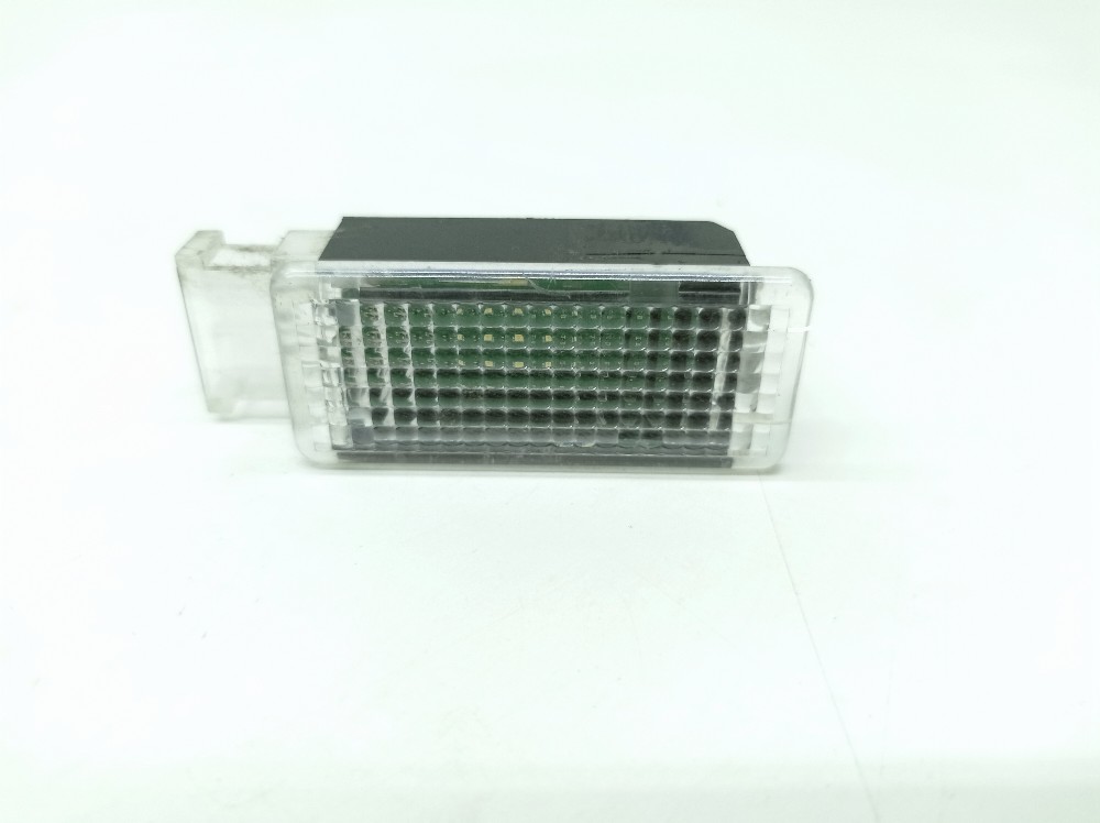 Luz Cortesia Porta Luvas Vw Tiguan Tsi 2.0 2020 5g0947409