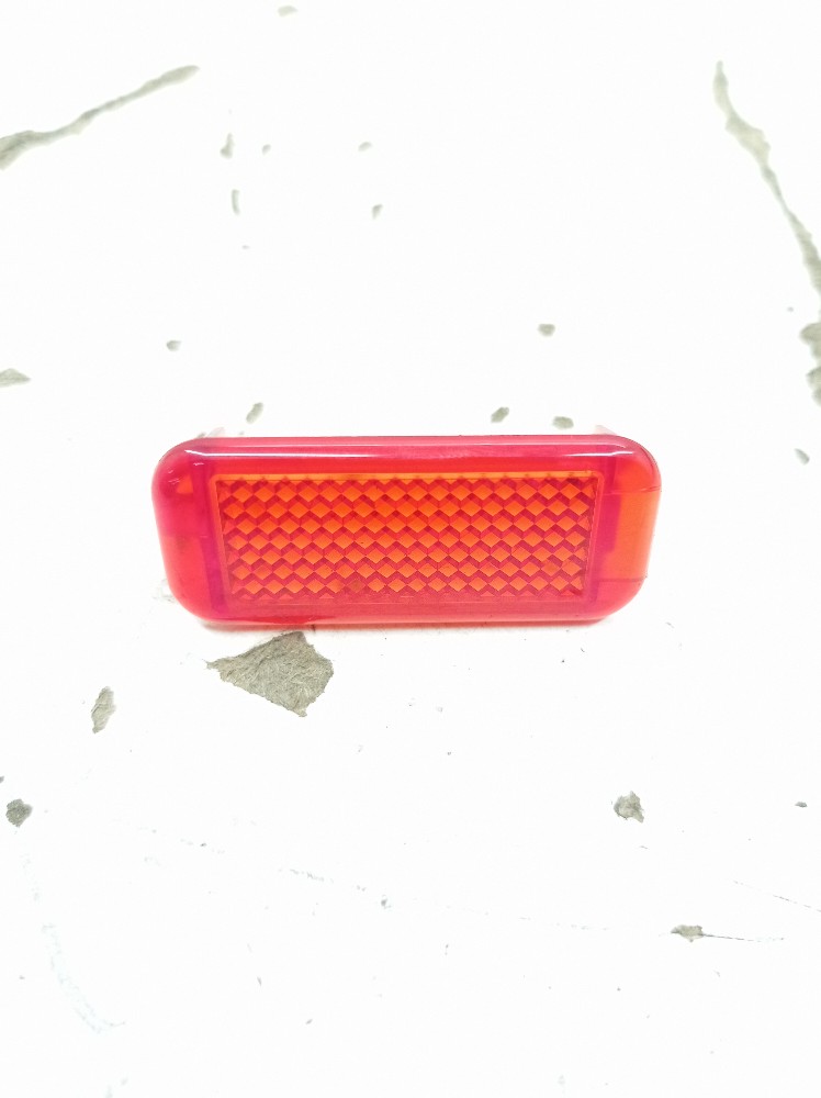 Luz Cortesia Porta Traseira Esquerda Vermelho
