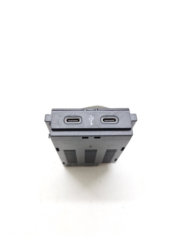 Entrada Auxiliar Usb Vw Tcross Tsi 1.4 2024 2025 2g6035736