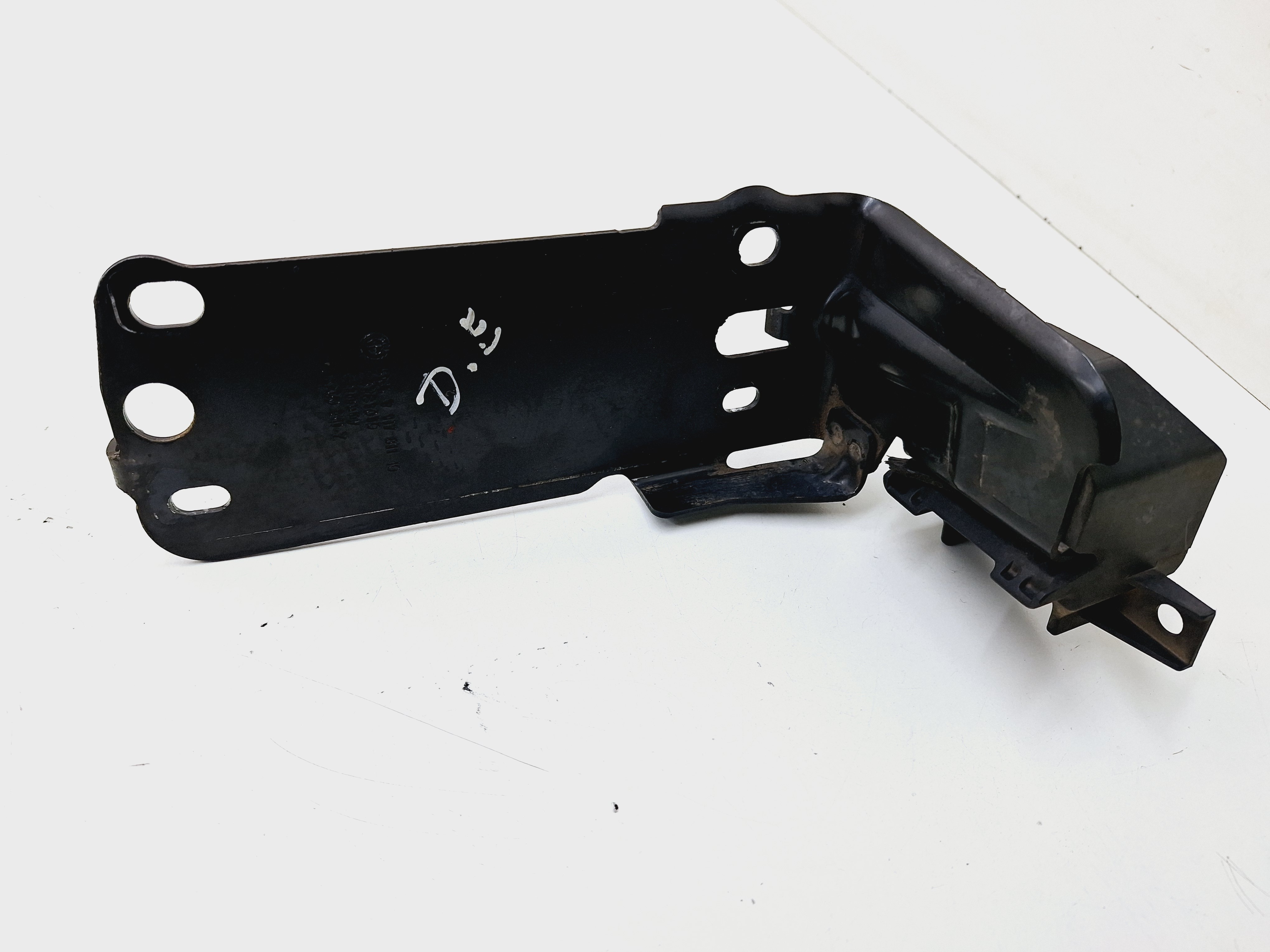 Suporte Esquerdo Radiador Bmw X1 Active 2.0 2015 7117811