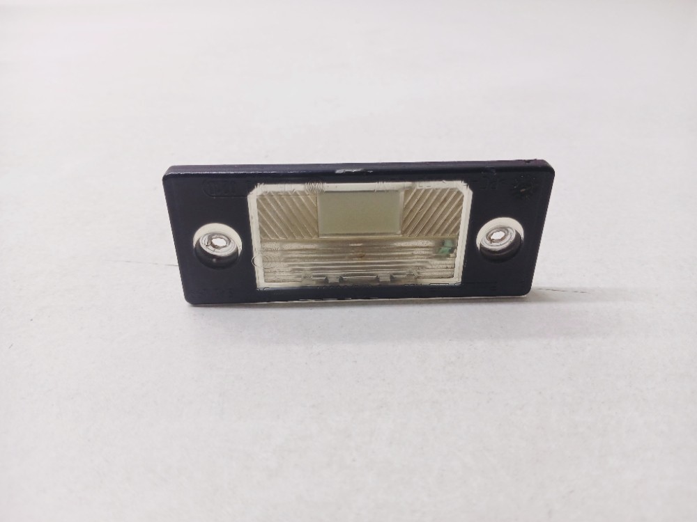 Luz Placa Traseira Vw Tiguan Tsi 2.0 2011 2012 1j5943021d