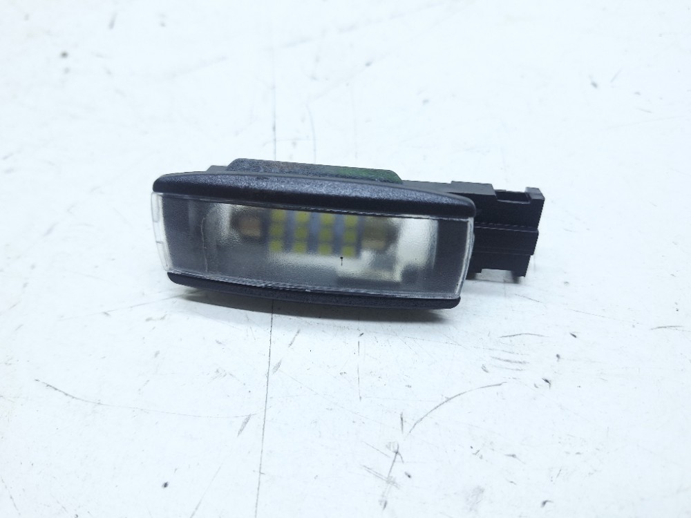 Luz Cortesia Quebra Sol Direito Vw Virtus Tsi 1.4 2024