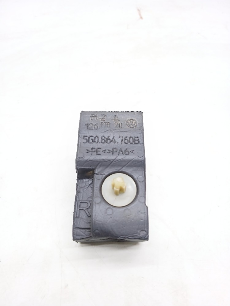 Isopor Vedação Dianteiro Direito Vw Golf 1.4 5g0864760b