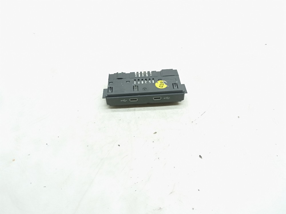 Entrada usb auxiliar VW tiguan R line  2.0 2021 5na035736