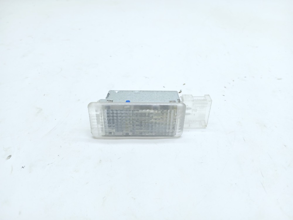 Luz Cortesia Porta Luvas Vw Tiguan Tsi 2.0 2019 7l0947415