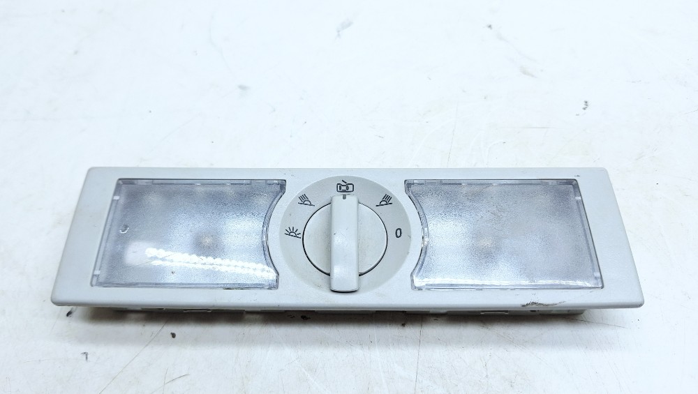 Luz Teto Cortesia Vw Jetta 2.0 2016 6q0947291b