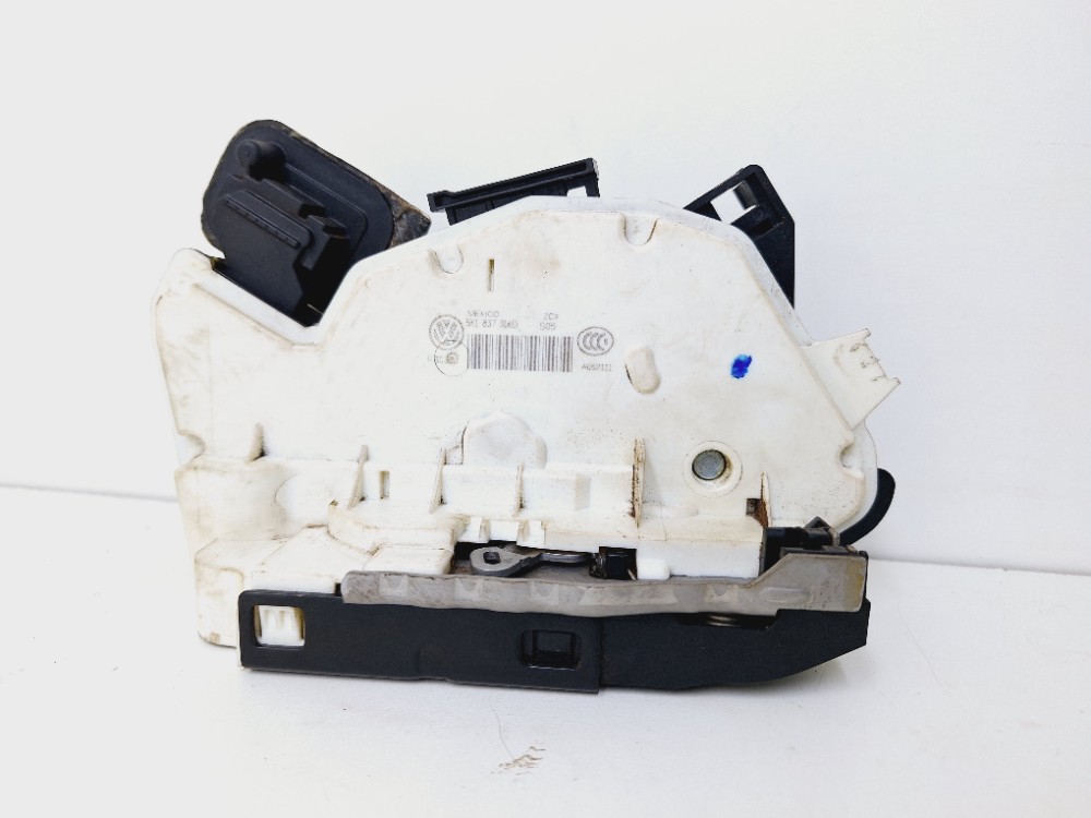 Fechadura Porta Dianteira Direita Vw Jetta 2.0 2015 2016