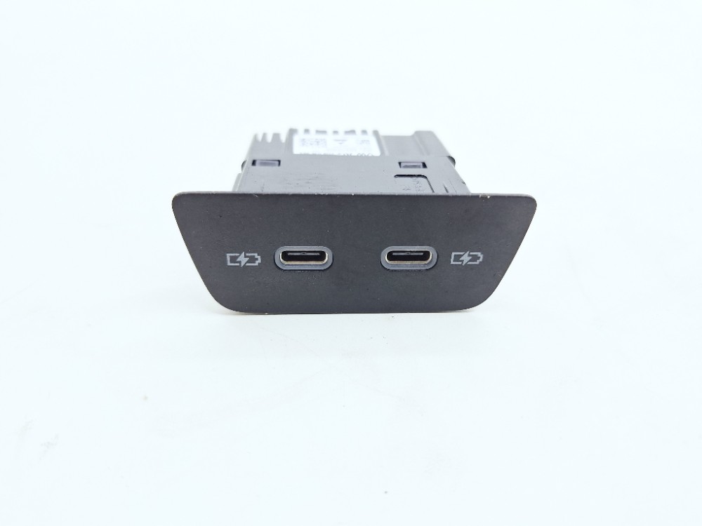 Entrada Usb Auxiliar Vw Virtus Tsi 1.4 2025 2g6035954