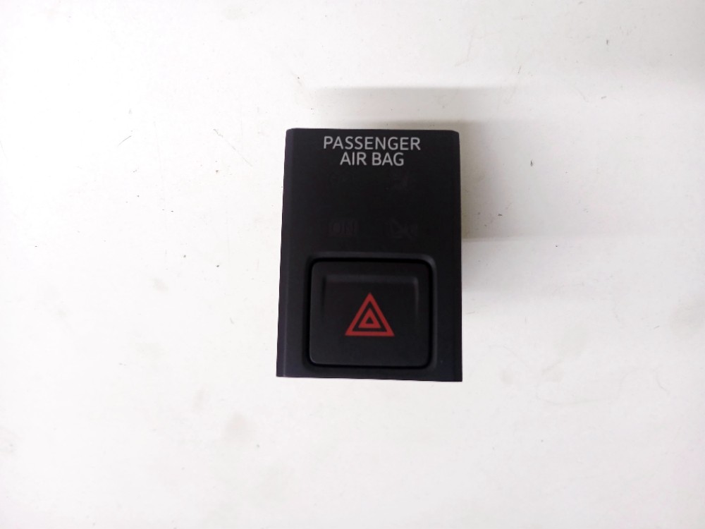 Botão Pisca Alerta Vw Jetta 2.0 Gli 2023 2024 17a919225b