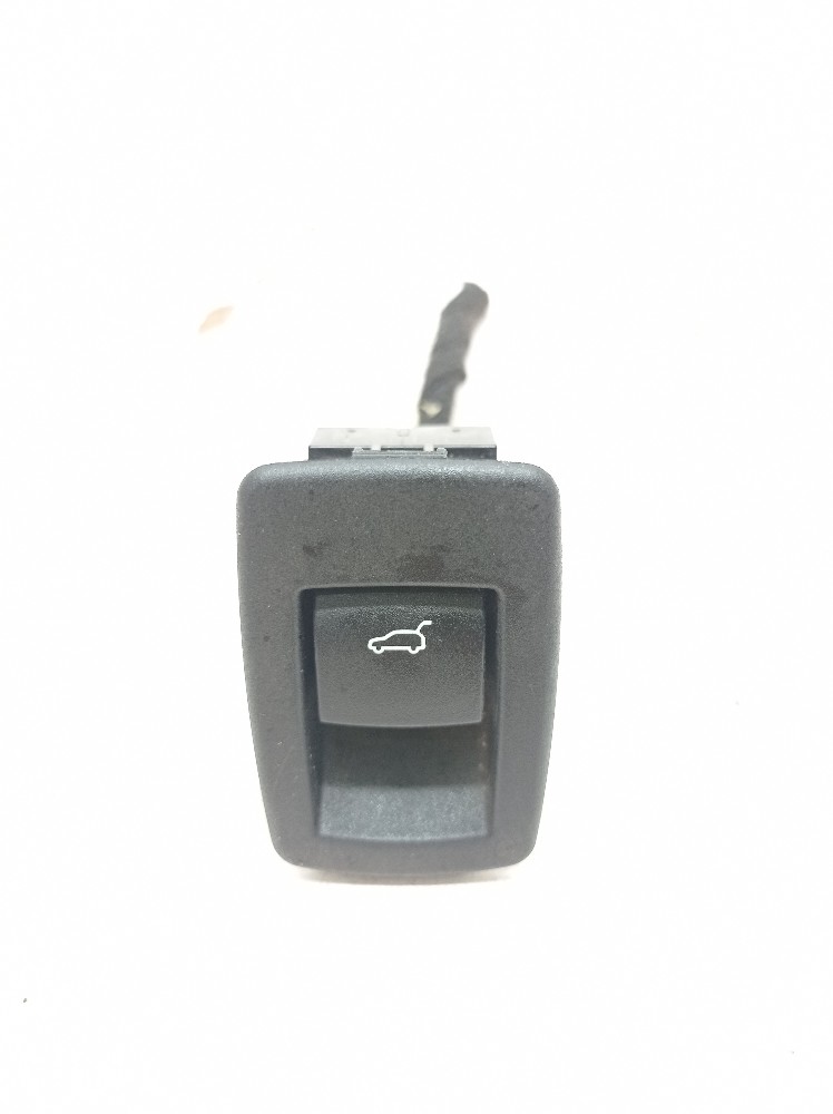 Botão Abertura Tampa Traseira Bmw X1 2.0 2016 2017 929944701