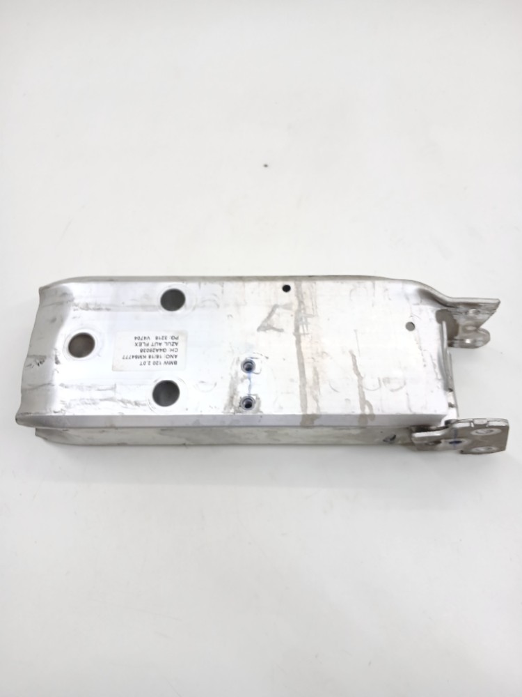Suporte Esquerdo Alma Dianteira Bmw 120i 2.0 2016 10031013