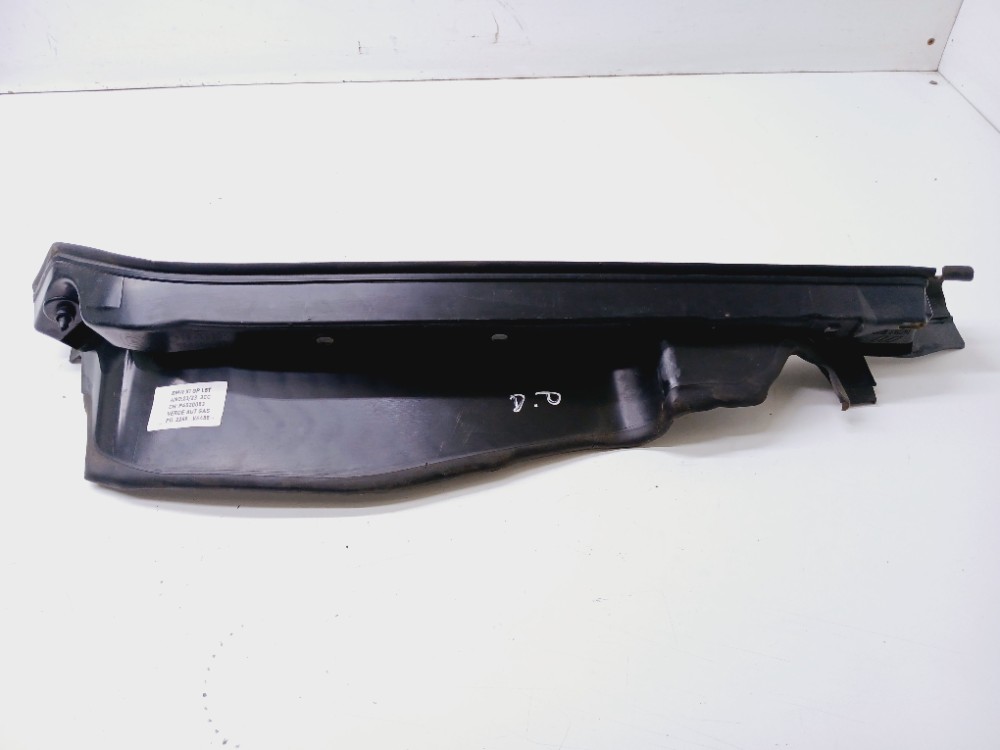 Acabamento Paralama Dianteiro Direito Bmw X1 1.5 Turbo 2023  Preto