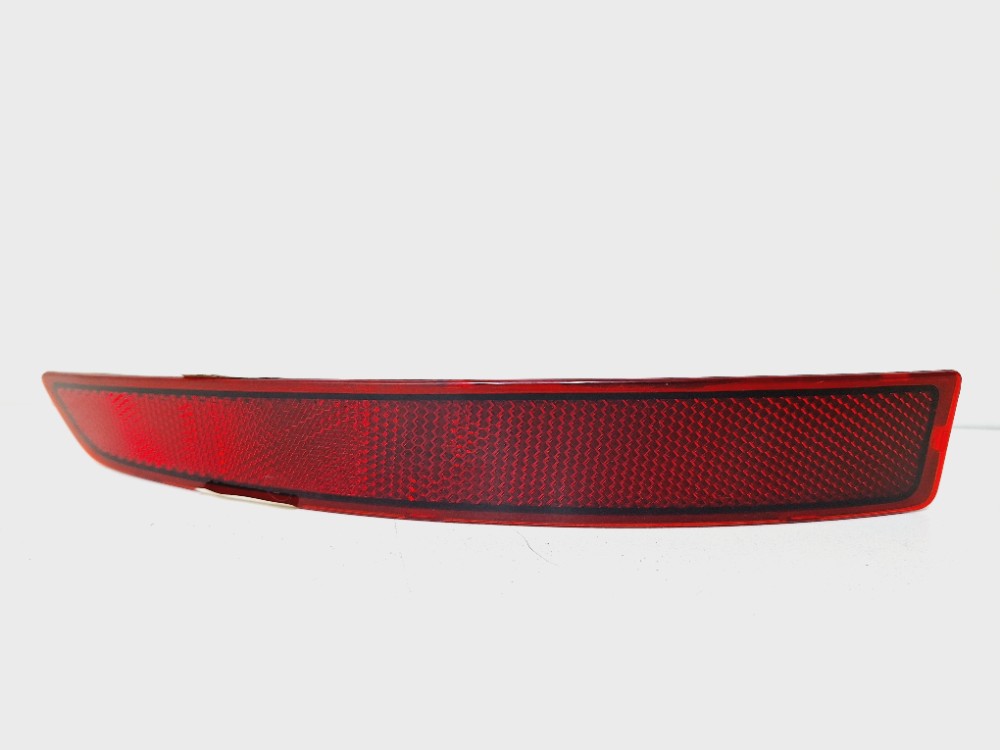 Refletor Olho Gato Traseiro Esquerdo Vw Jetta 2.0 2015 2016 Vermelho