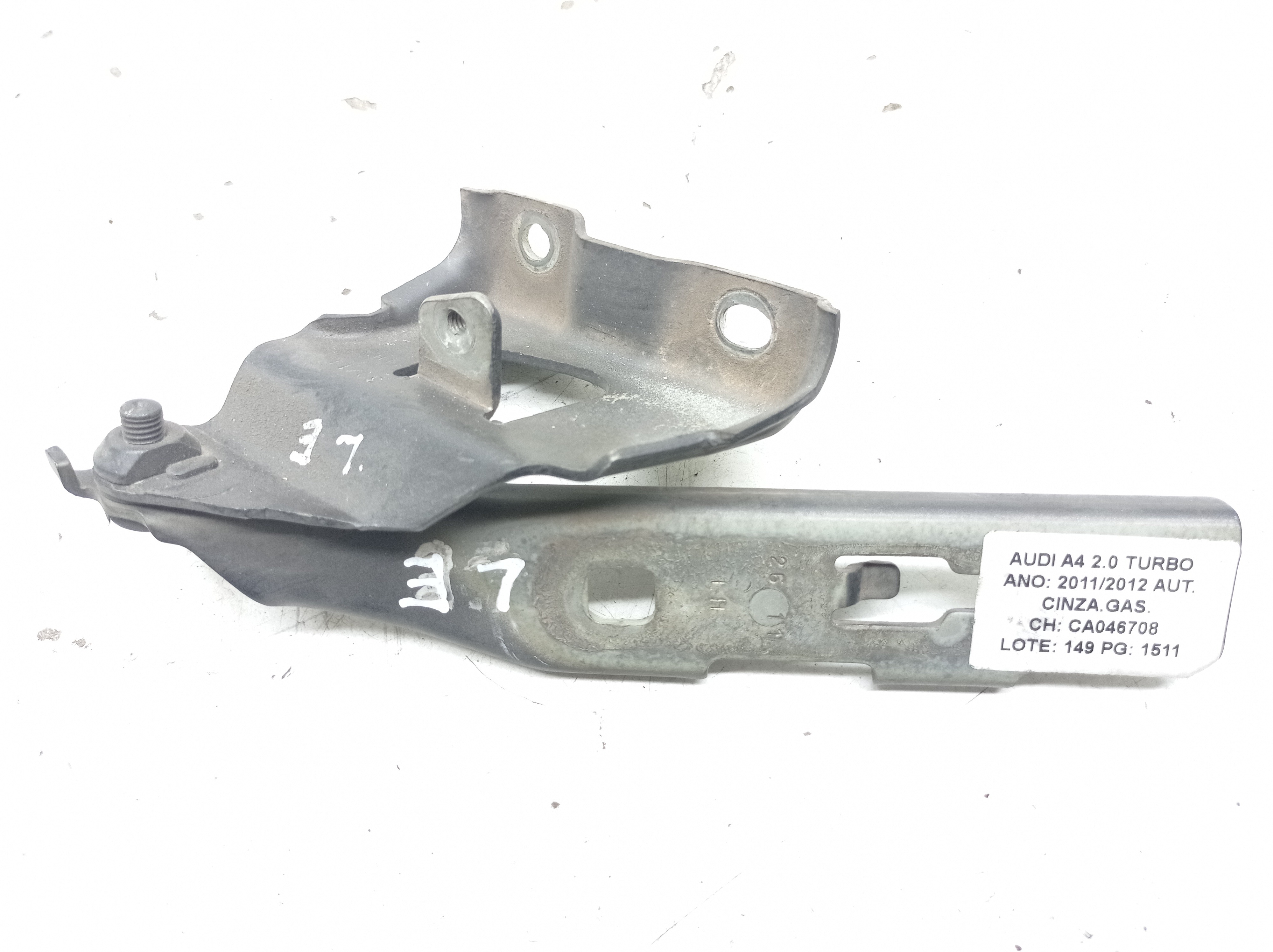 Dobradiça Esquerda Capô Audi A4 2.0 2011 2012