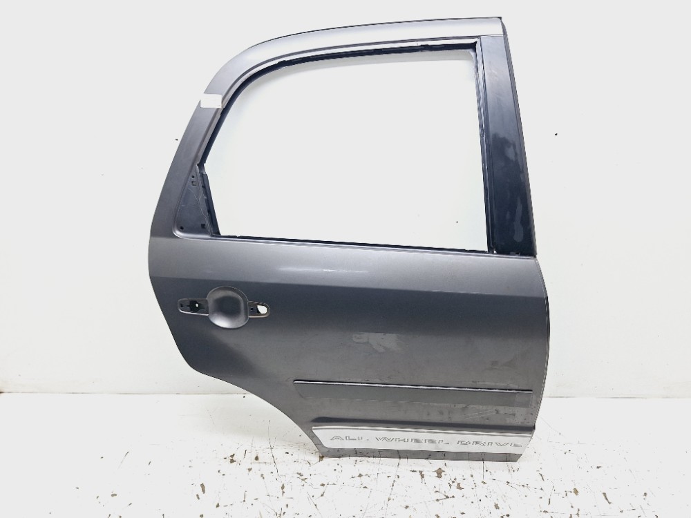 Porta Traseira Direita Suzuki Sx4 2.0 2011 2012  Traseira Direita Prateado