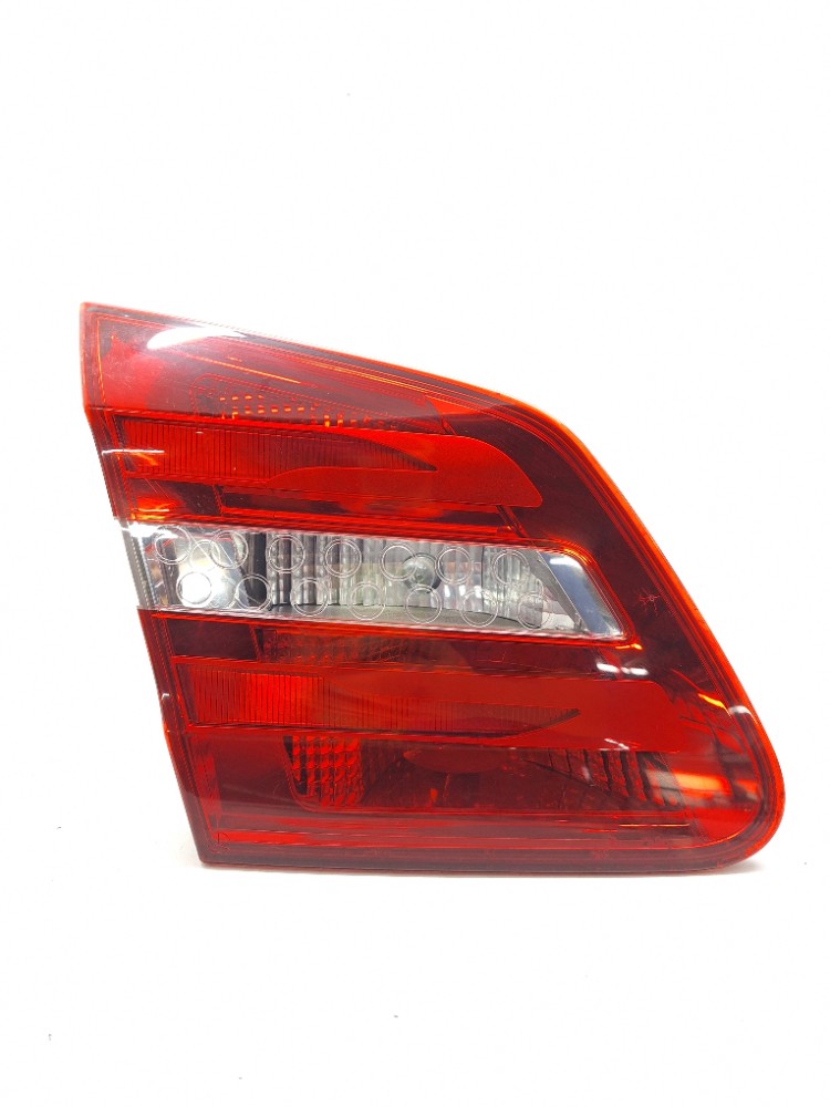 Lanterna Esquerda Tampa Traseira Mercedes B200 1.6 2013 2014
