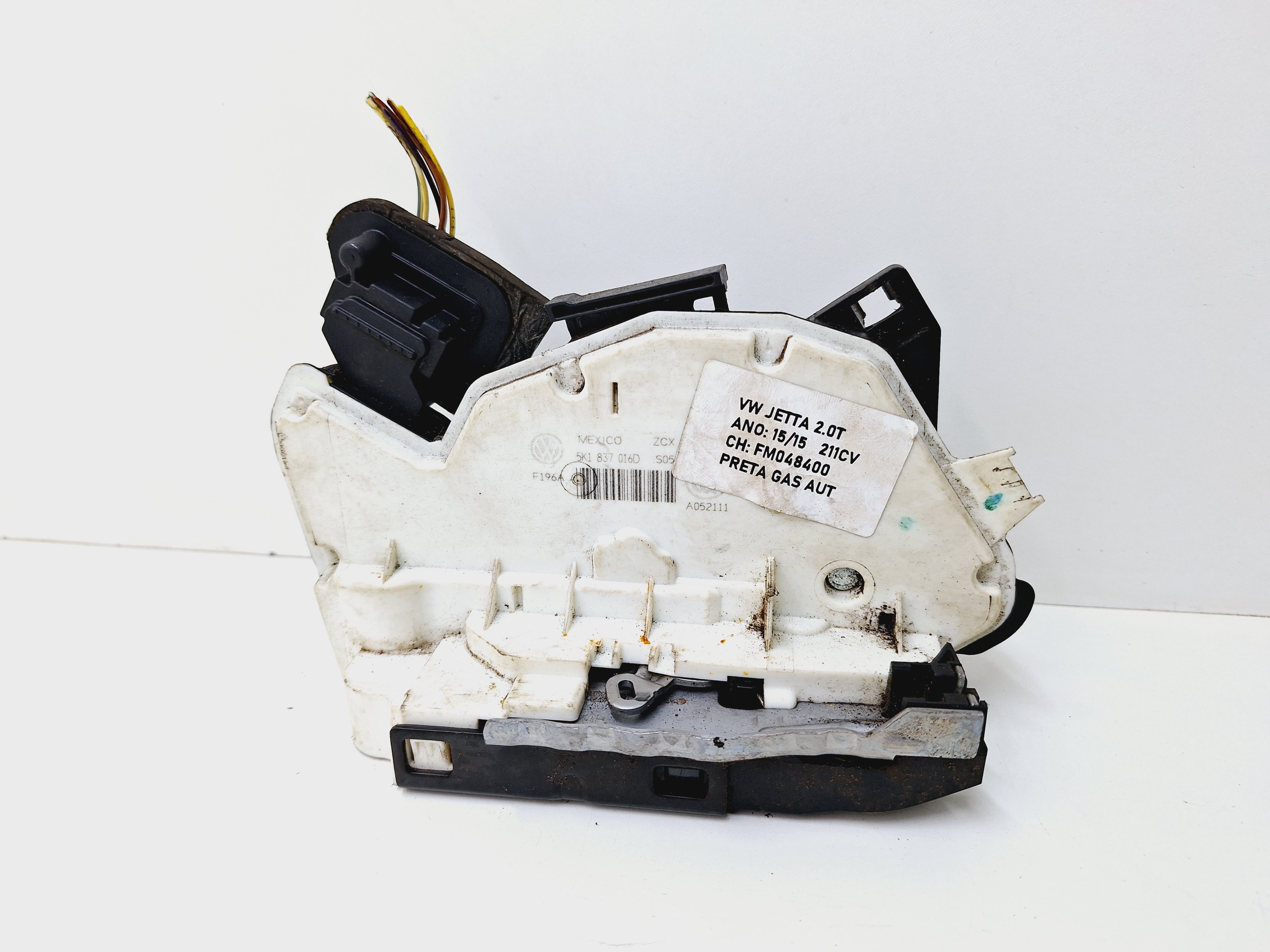 Fechadura Porta Dianteira Direita Volkswagen Jetta 2.0 2015