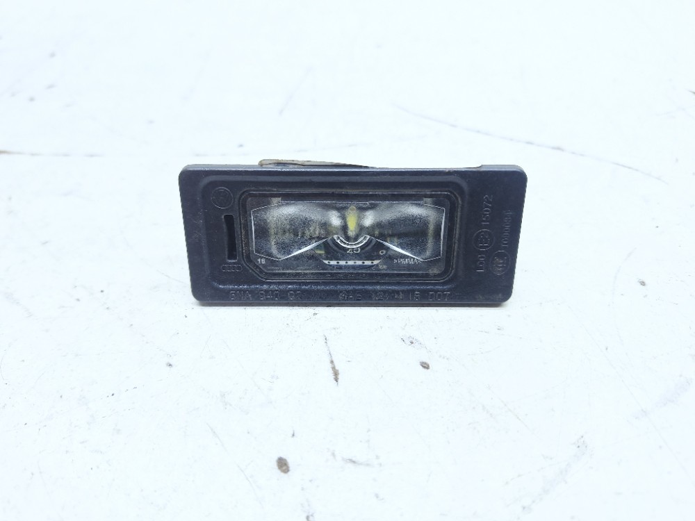Luz Placa Traseira Vw Jetta Gli 2.0 2019 5n0943021