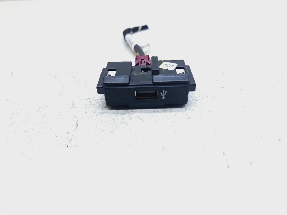 Entrada Usp Auxiliar Vw Tcross Tsi 1.4 2021 2022