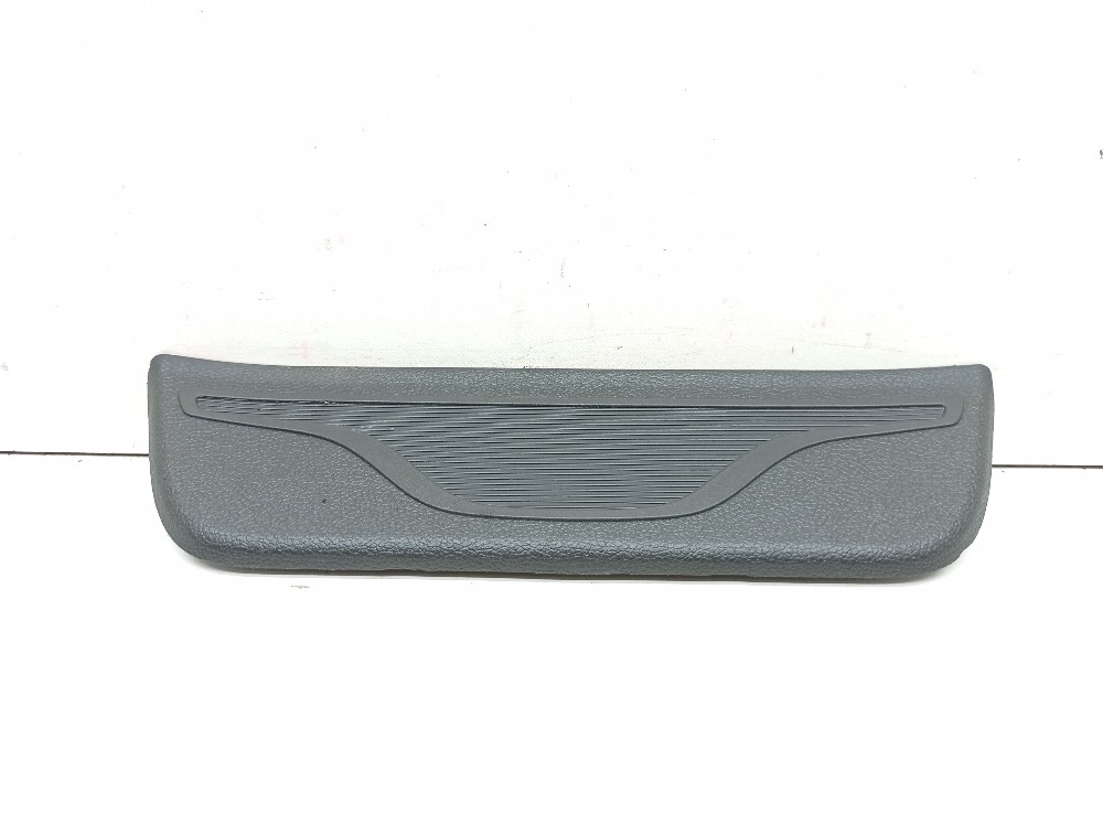 Soleira Porta Traseira Direita Hyundai Elantra 1.8 2012 2013