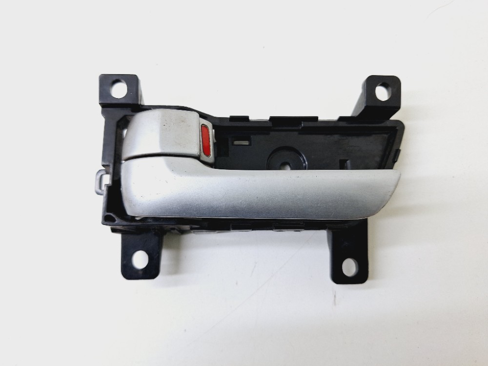 Maçaneta Interna Traseira Esquerda Kia Sorento 2.4 2010 2011 Prata Traseira