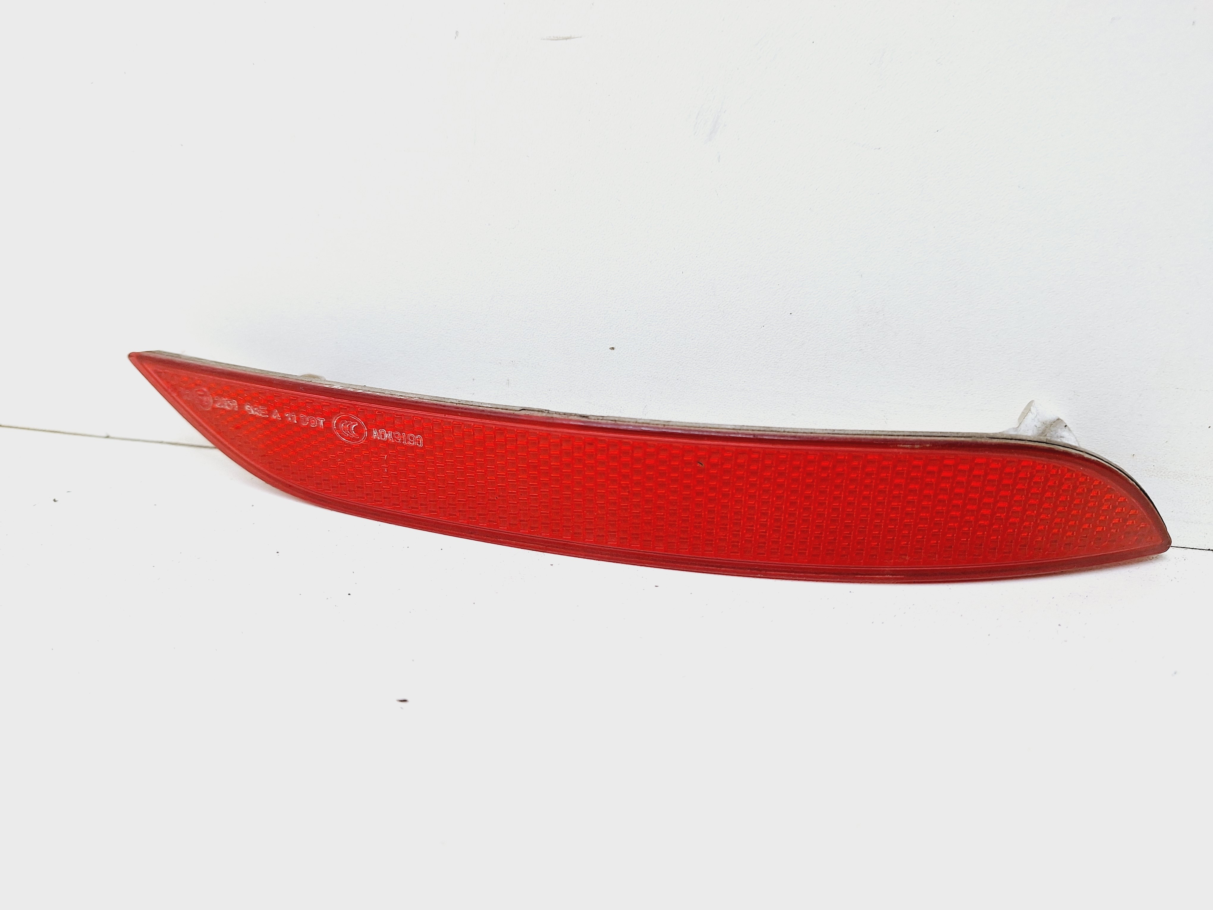 Refletor Olho Gato Direito Bmw X1 2.0 2013 / 2014 Nº7314884 Vermelho