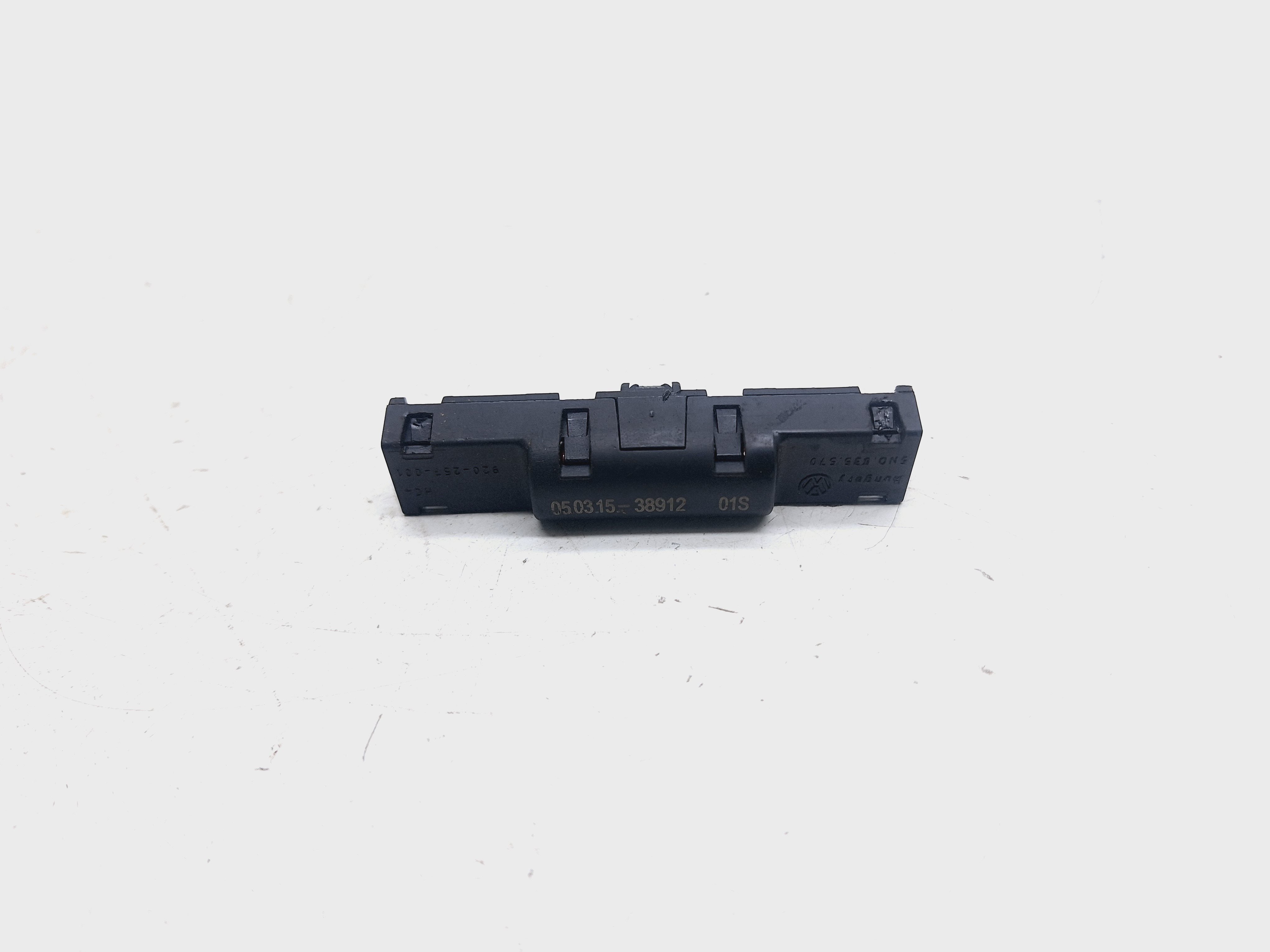 Sensor Desembaçador Vw Fusca Tsi 2.0 2014 Nº5n0035570