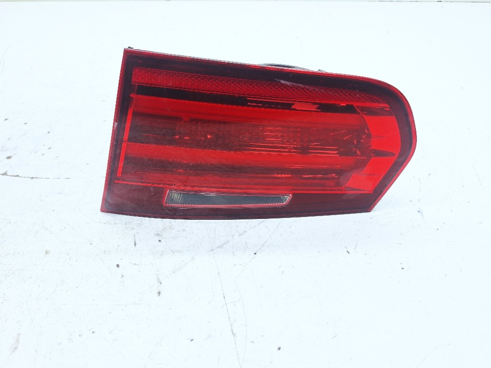 Lanterna Direita Tampa Traseira Bmw 320i 2013 725991610 Direito/passageiro