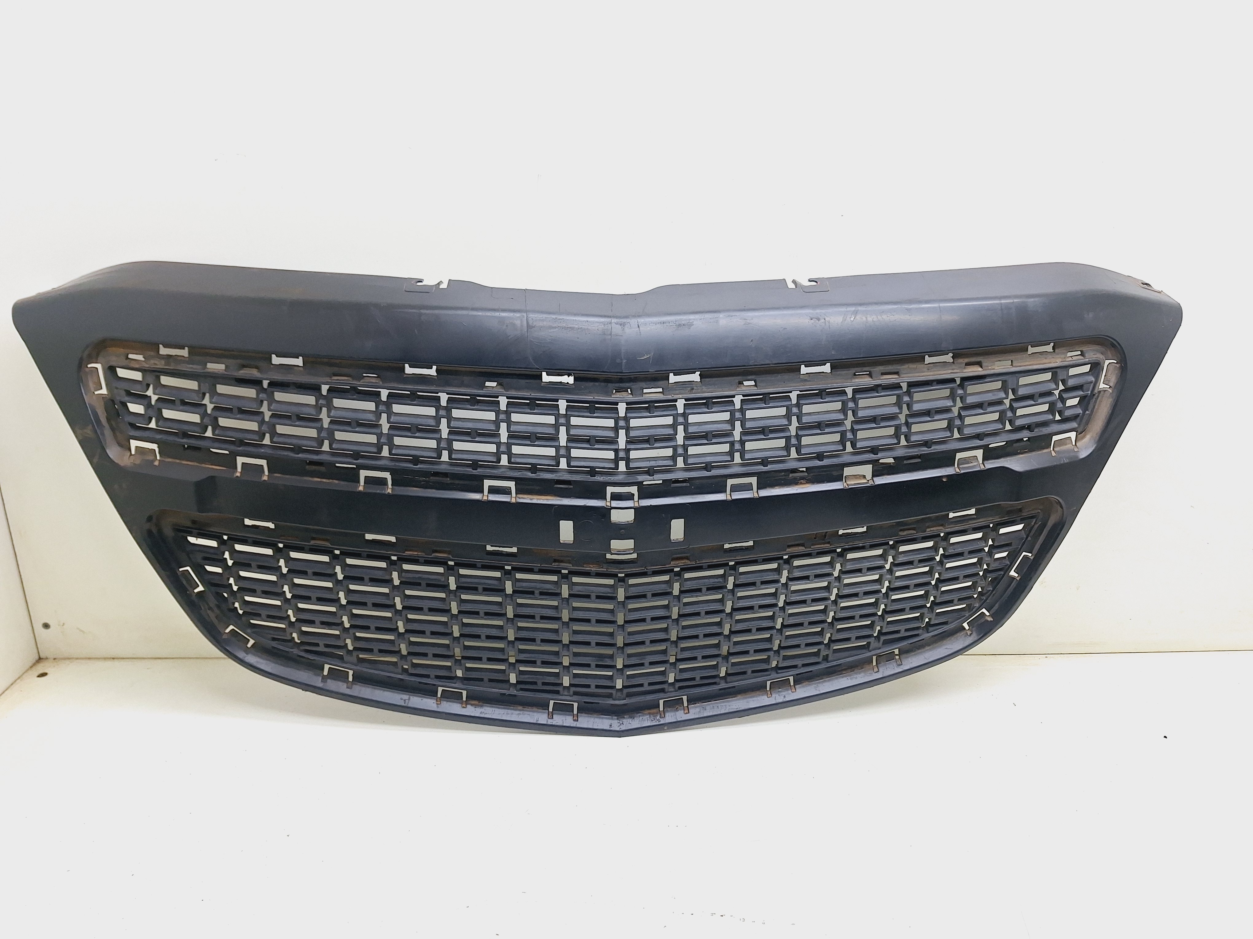 Grade Parachoque Dianteiro Gm Agile 1.4 2010/ 2011 Preto