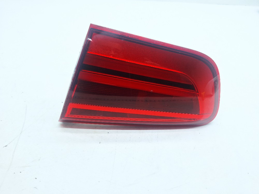 Lanterna Direita Tampa Bmw 120i 2.0 2016 735902009