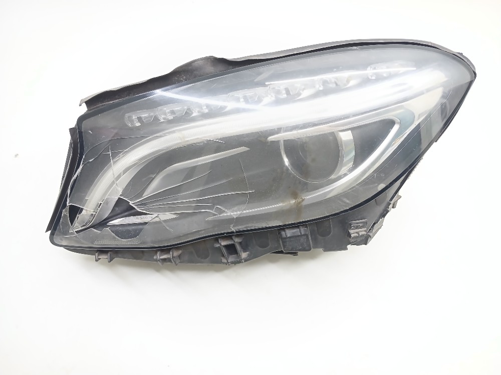 Farol Esquerdo Gla200 1.6 2016 a1569061700 Retirada Peças