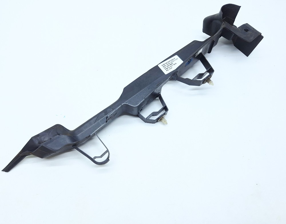 Suporte Guia Esquerdo Paralama Q3 2.0 2024 83a821169b