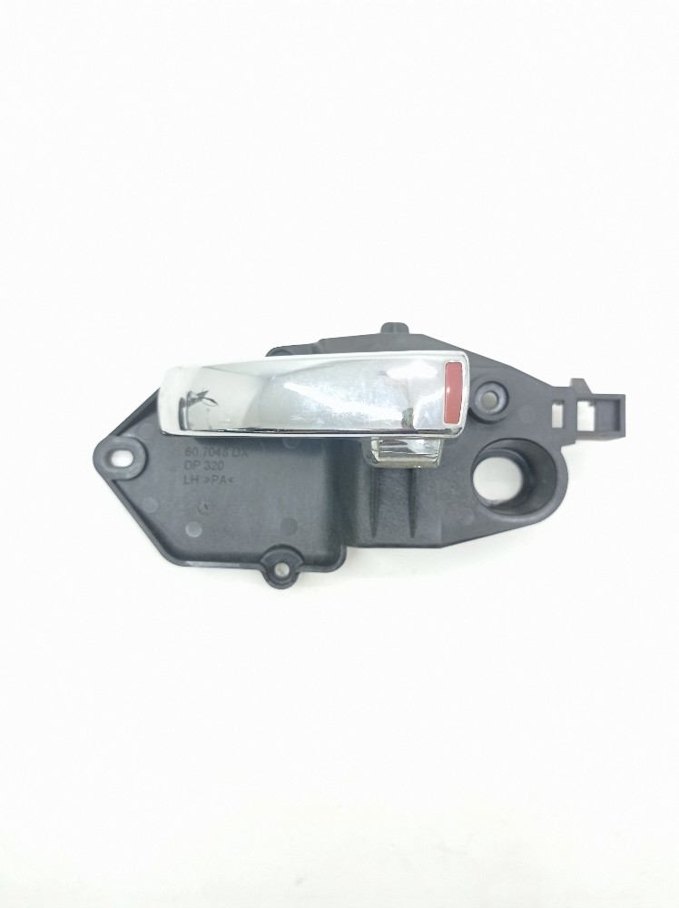 Maçaneta Interna Dianteira Esquerda Fiat 500 1.4 2012 Prateado Dianteira
