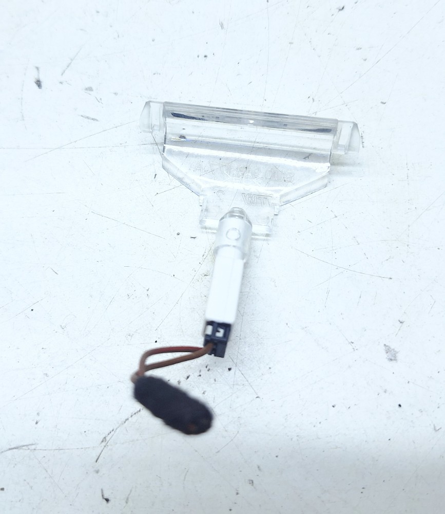Led Maçaneta Traseira Esquerda Audi Q3 1.4 2014 8u0919177a