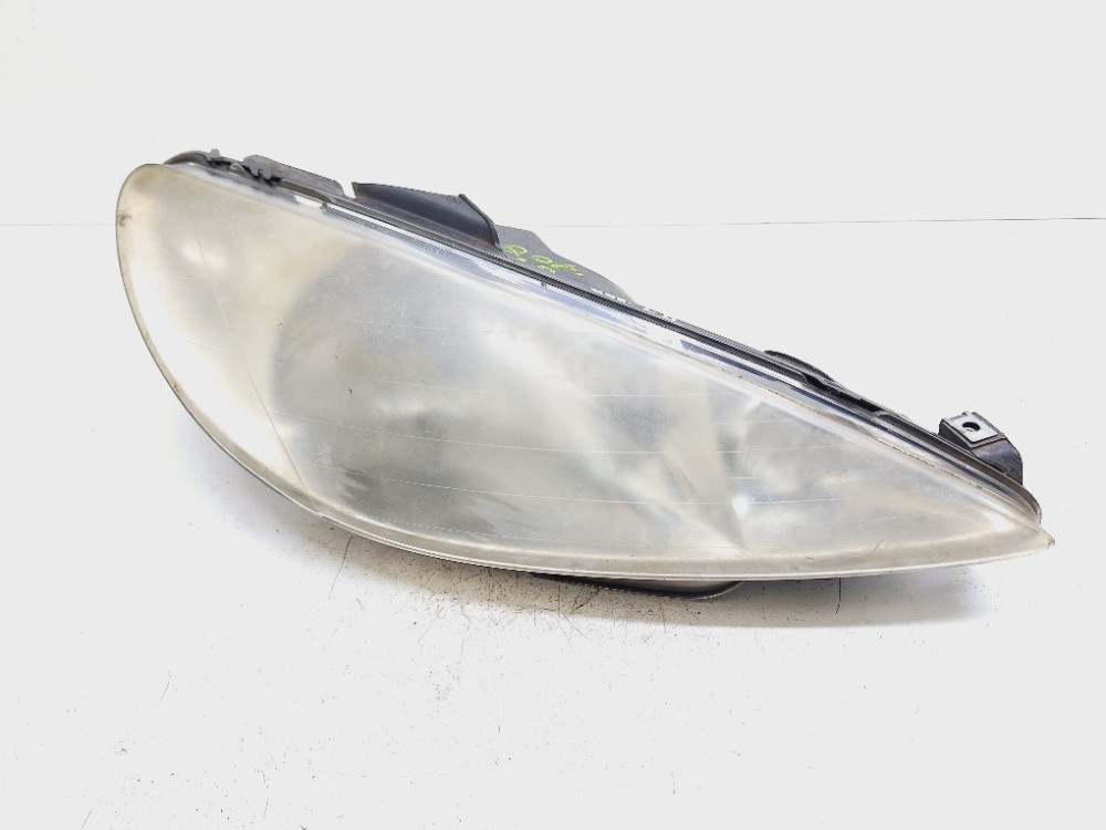 Farol Direito Peugeot 206 1.4 2004 2005  Direito/passageiro