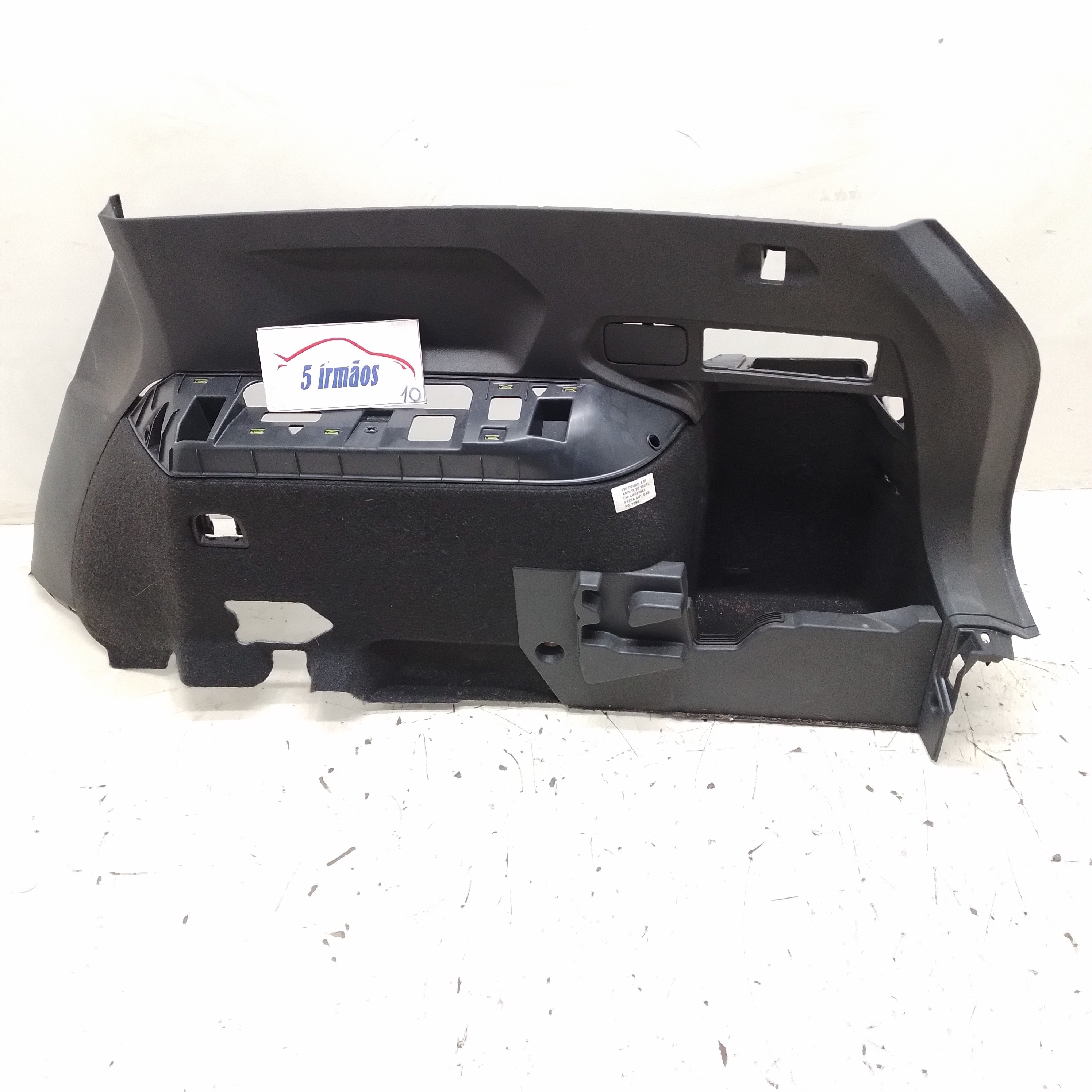 Acabamento Porta Mala Direita Vw Tiguan 2.0 2019