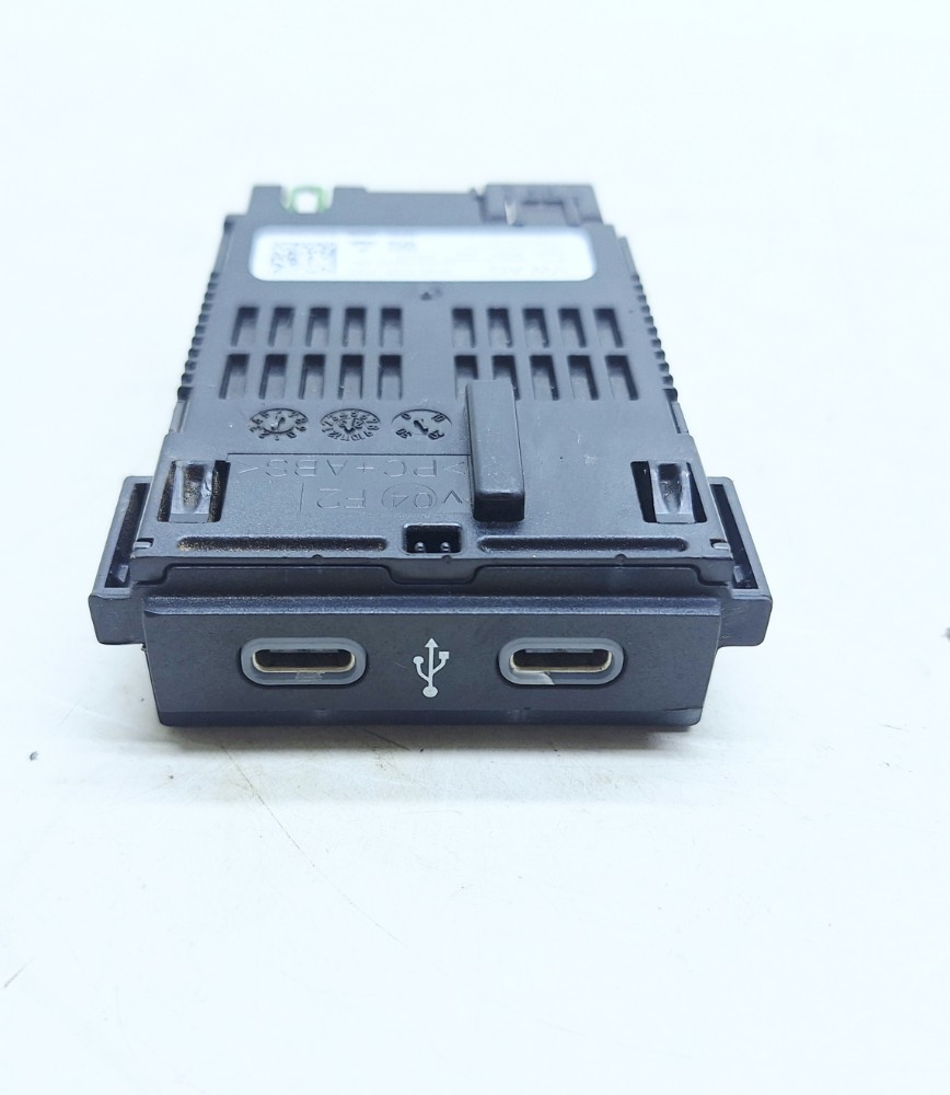 Entrada Usb C Vw Jetta Gli 2.0 2023 2G6035700