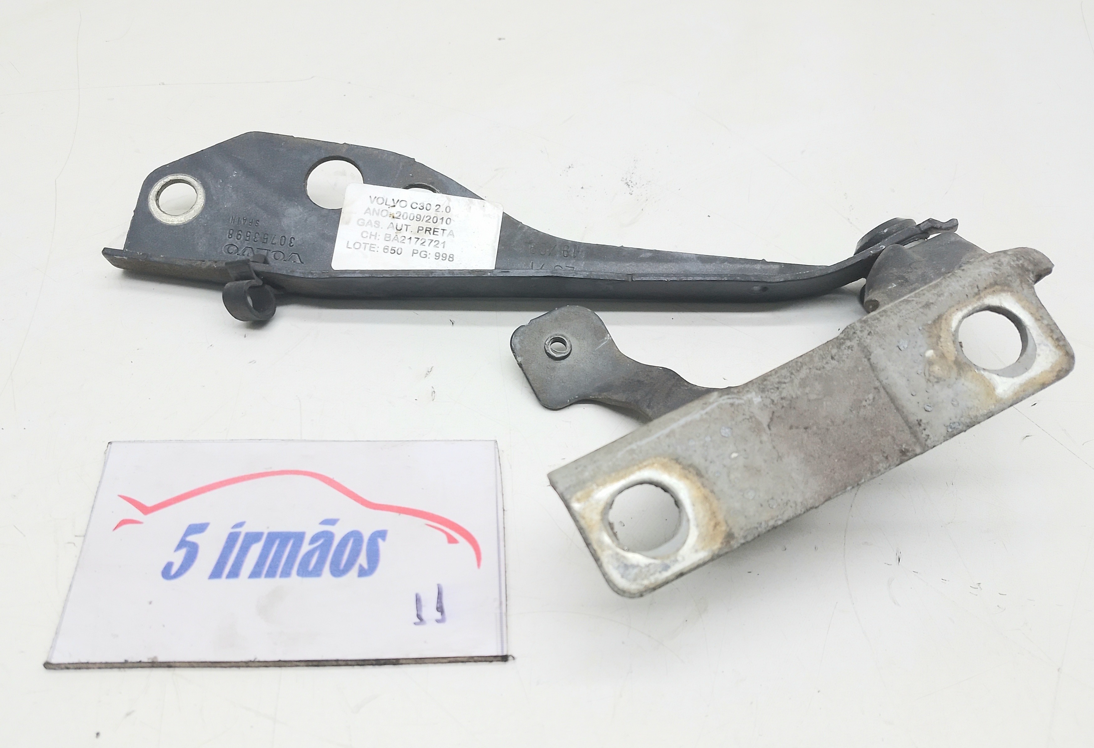 Dobradiça Direita Capô Volvo C30 2.0 2009 2010 30753598