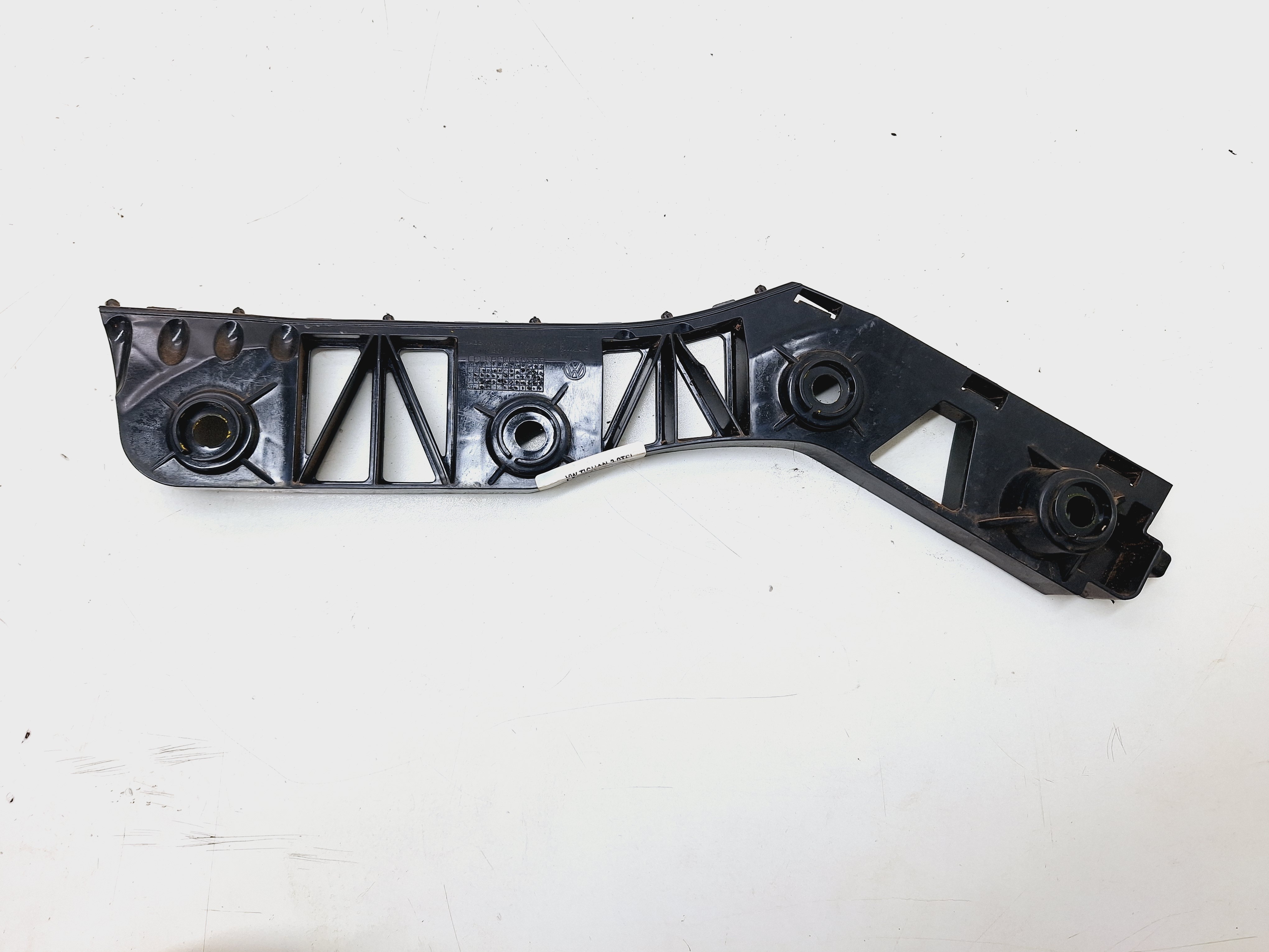 Guia Direita Parachoque Traseiro Vw Tiguan Tsi 2.0 2021