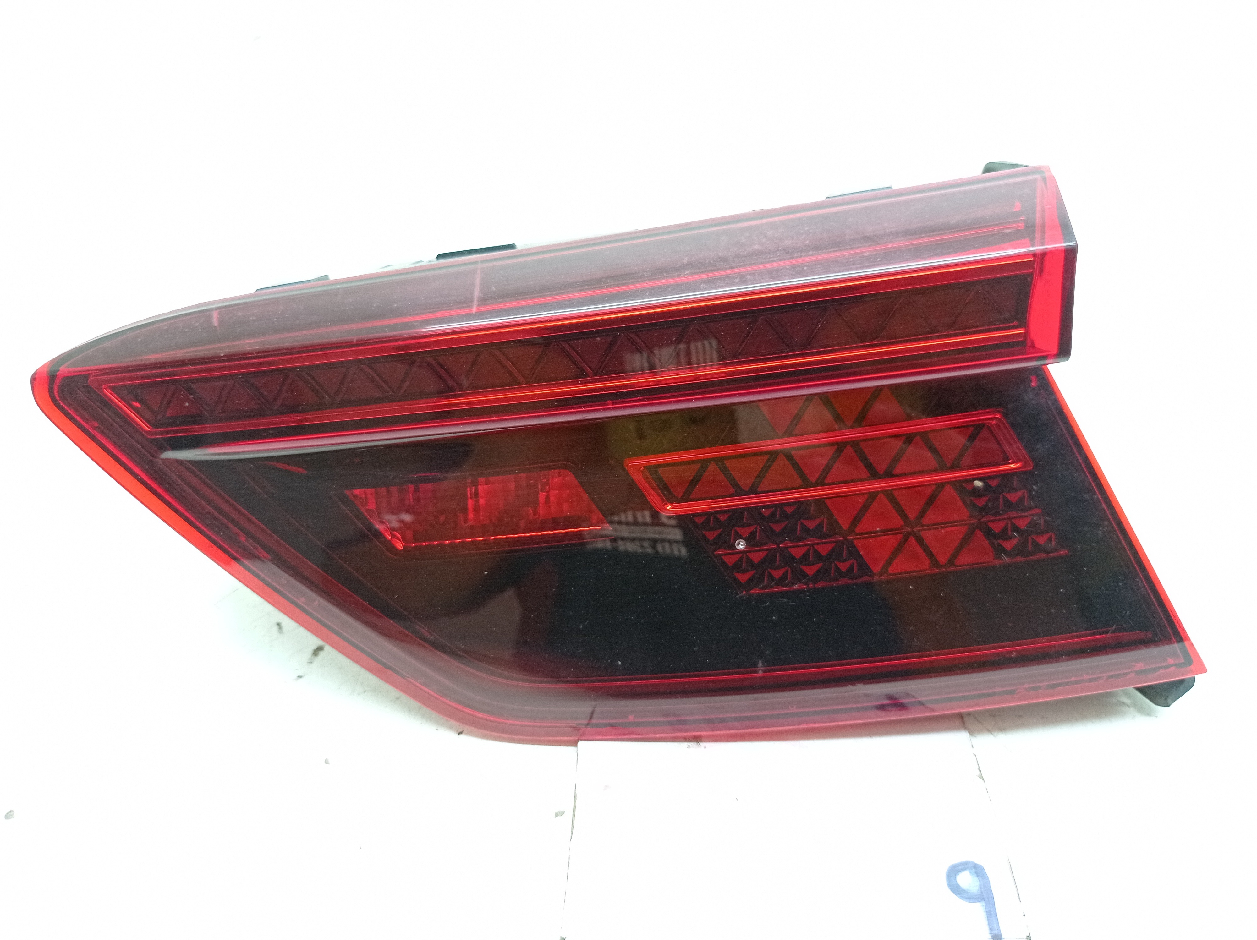 Lanterna Direita Tampa Traseira Vw Tiguan Tsi 2.0 2020 Direito/passageiro