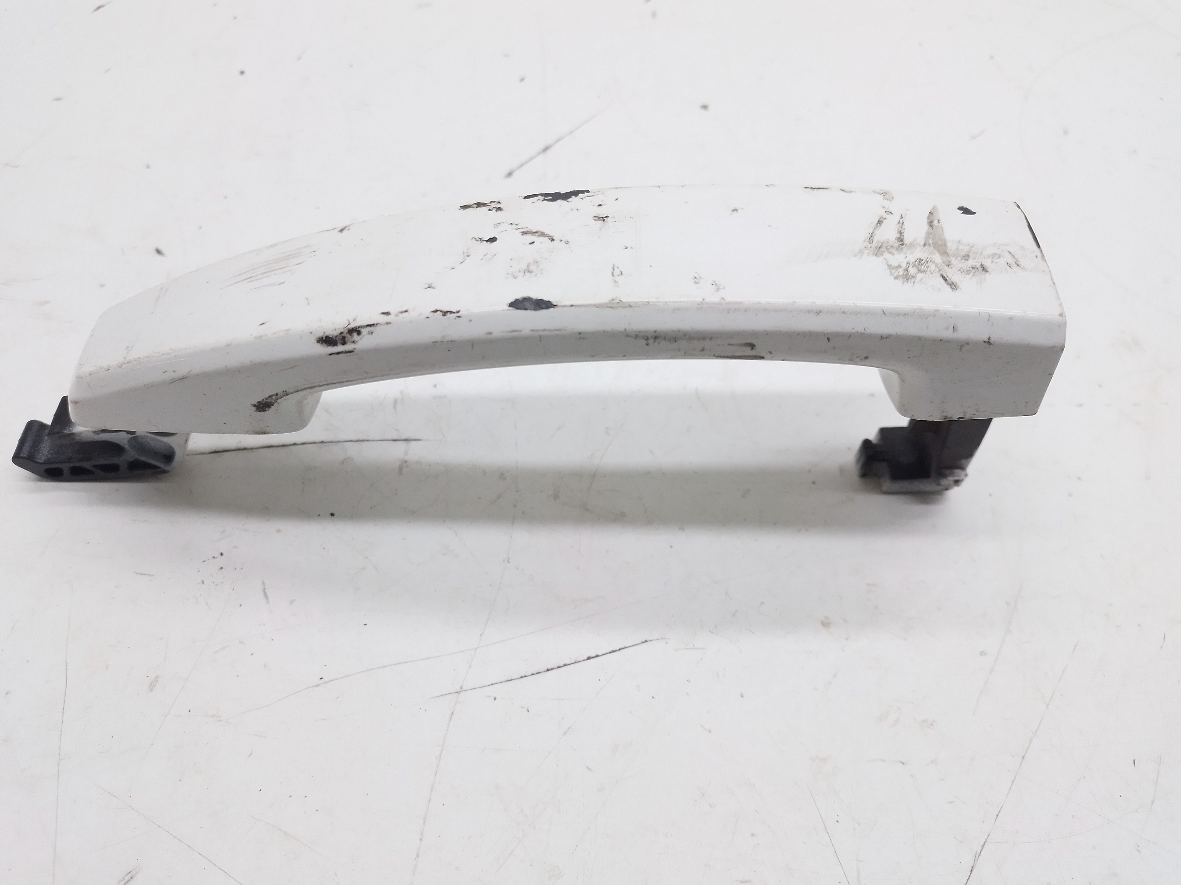 Maçaneta Externa Dianteira Direita Gm Sonic 1.6 2012 / 2013 Branco Dianteira