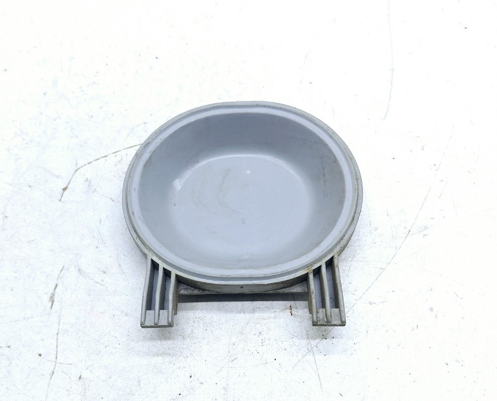 Tampa Vedação Farol Direito Gm Omega 3.8 1997 2090091