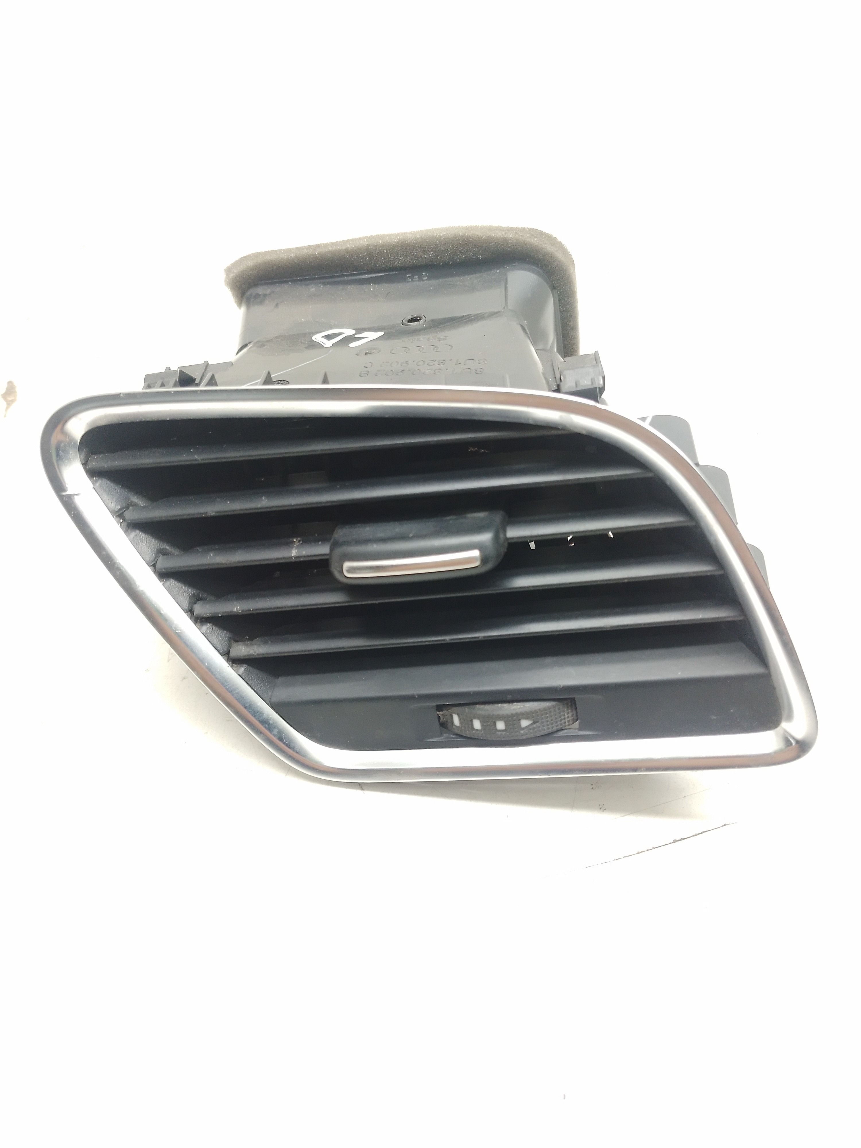 Difusor Ar Direito Audi Q3 Tfsi 2.0 2014 Nº8u1820902