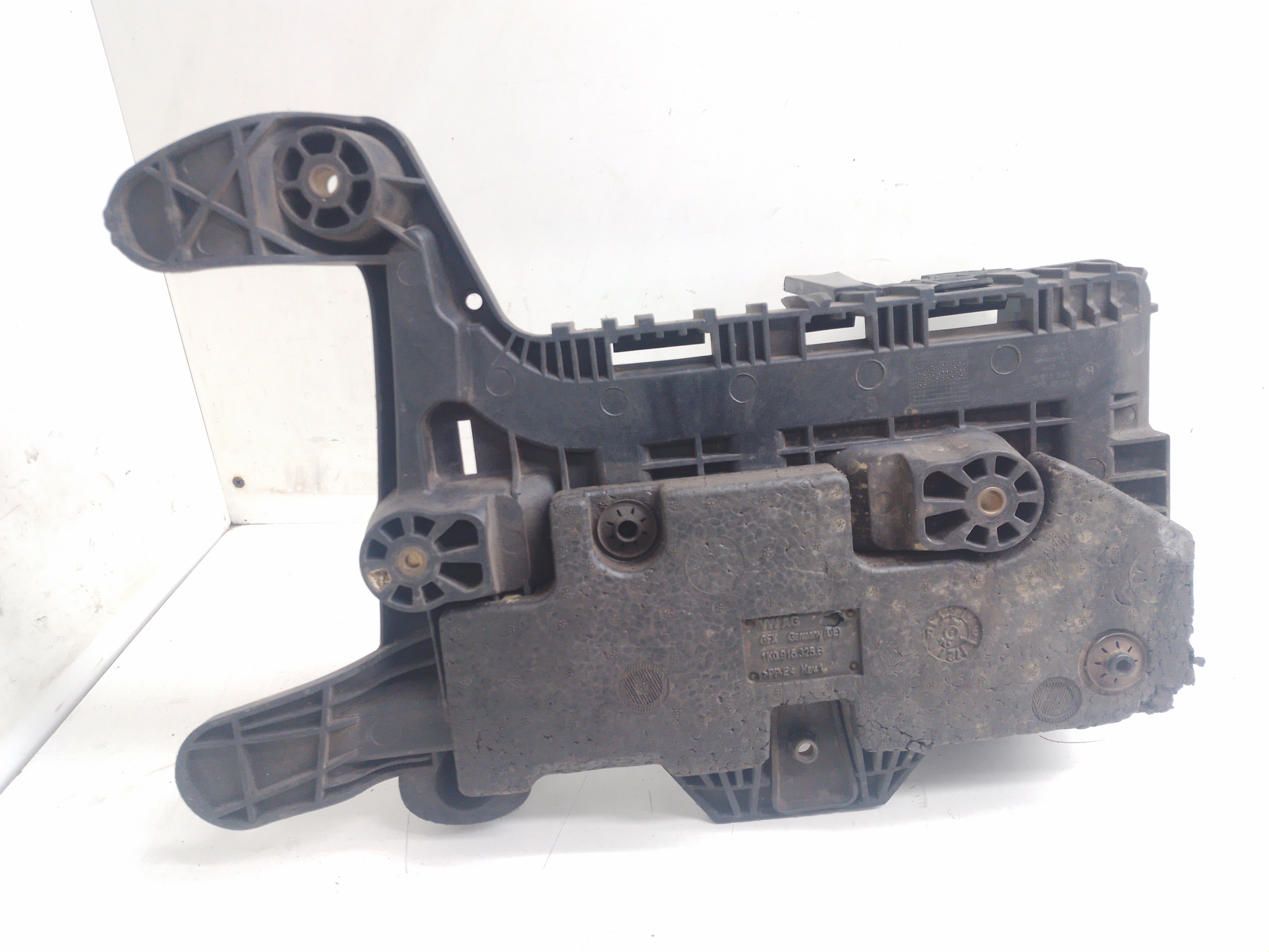 Suporte Bateria Vw Tiguan 2.0 2012 2013 1k0915325b
